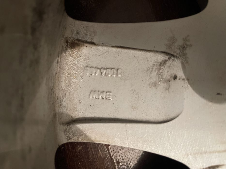 Продам диск б/у на BMW 7j/R18 .