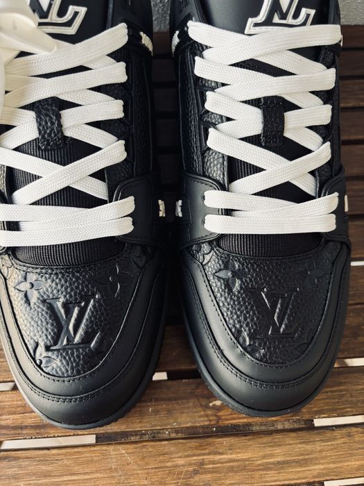 Lv Trainer All Black
