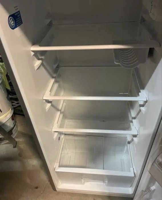Frigorífico Beko DSA28021s cinza