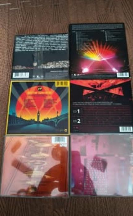 Doors 

Roger waters 

Live in Prague 2cds

Led Zeppelin live 2cds

Led Zeppelin best of 2cds

Roger Waters 

Us Them 2cds

Pearl Jam 

Novos

40€