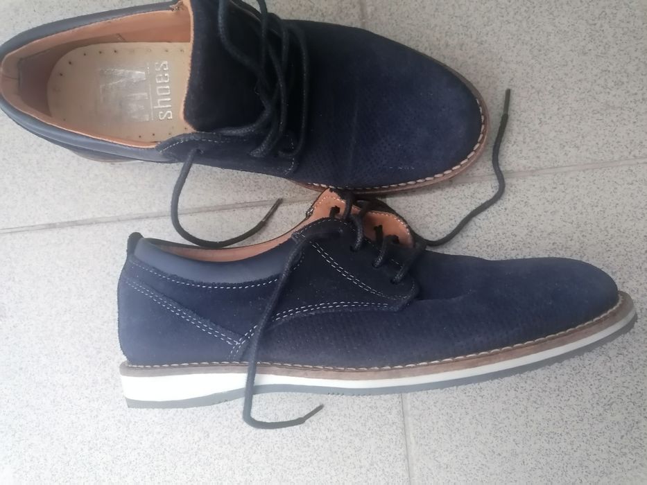 Sapatos de comunhão novos