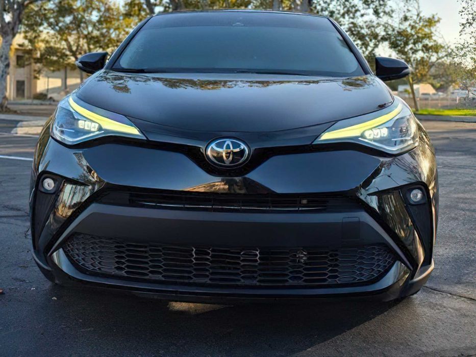 Toyota C-HR      2022