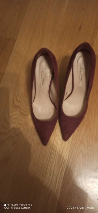 Sapatos marca "Uterque", bordeaux, nº.38, novos.