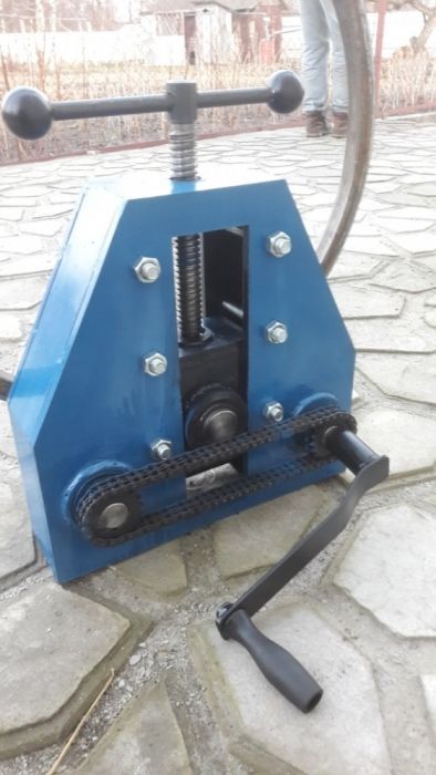 Трубогиб профилегиб с выносными валами