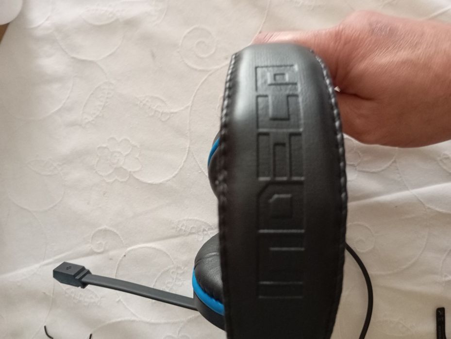 Auscultadores gaming com microfone