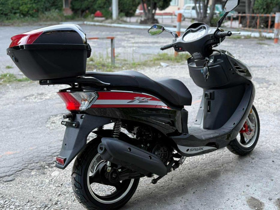 Скутер SPARK SP150S-17R