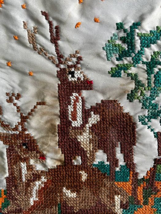 Картина стародавня вишита