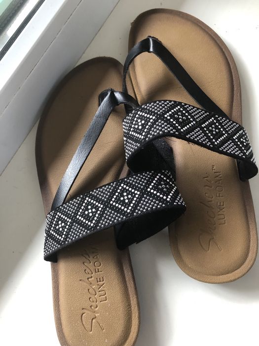 Шльопанці жіночі Skechers