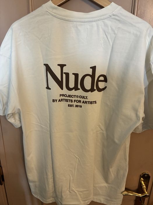 T-Shirt Nude Project