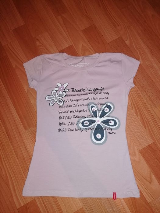 T-shirty S