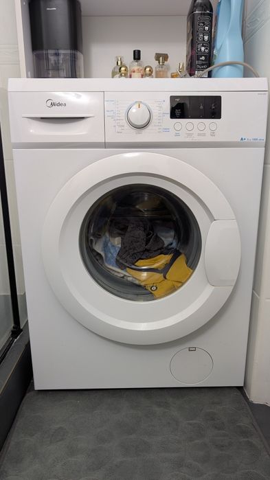 Пральна машина вузька Midea MFE50-U806