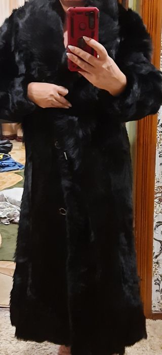 Продаю шубу длинную,из козьего меха