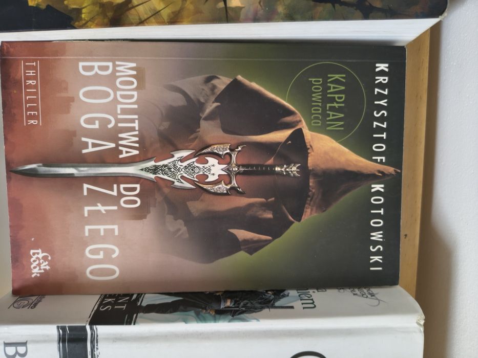 zestaw książek fantastyka