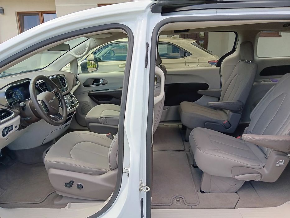 Chrysler Pacifica LPG GAZ Jasna tapicerka