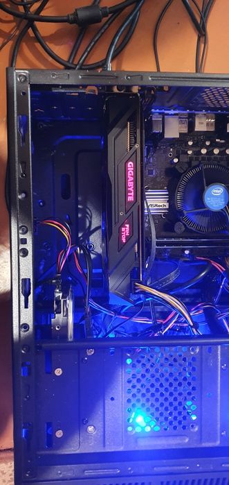 Продам системный блок Intel Pentium 4ядра.