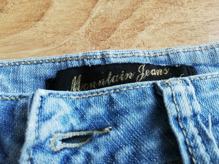 Krótkie jeansowe damskie spodenki, rozm. 28, 95% bawełna