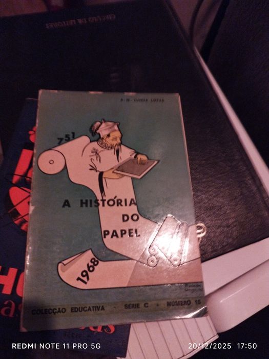 Vendo livros antigos ..