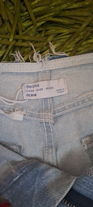 Spodenki jeansowe Bershka rozm. 34 S/ XS