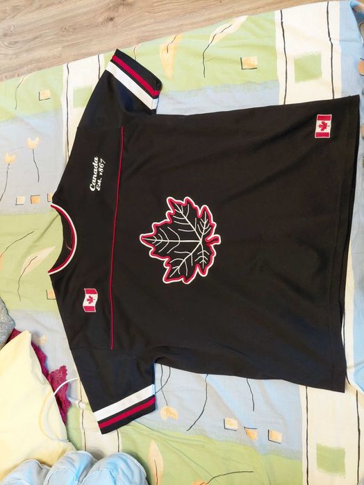 Плаття і футболка