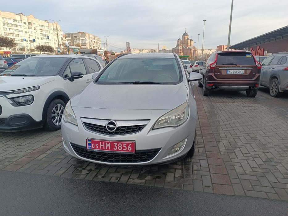 Opel Astra 1.6 benzin 2011