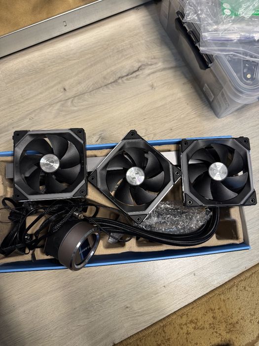 Водяне охолодження Lian Li Gallahad AIO 360 rgb