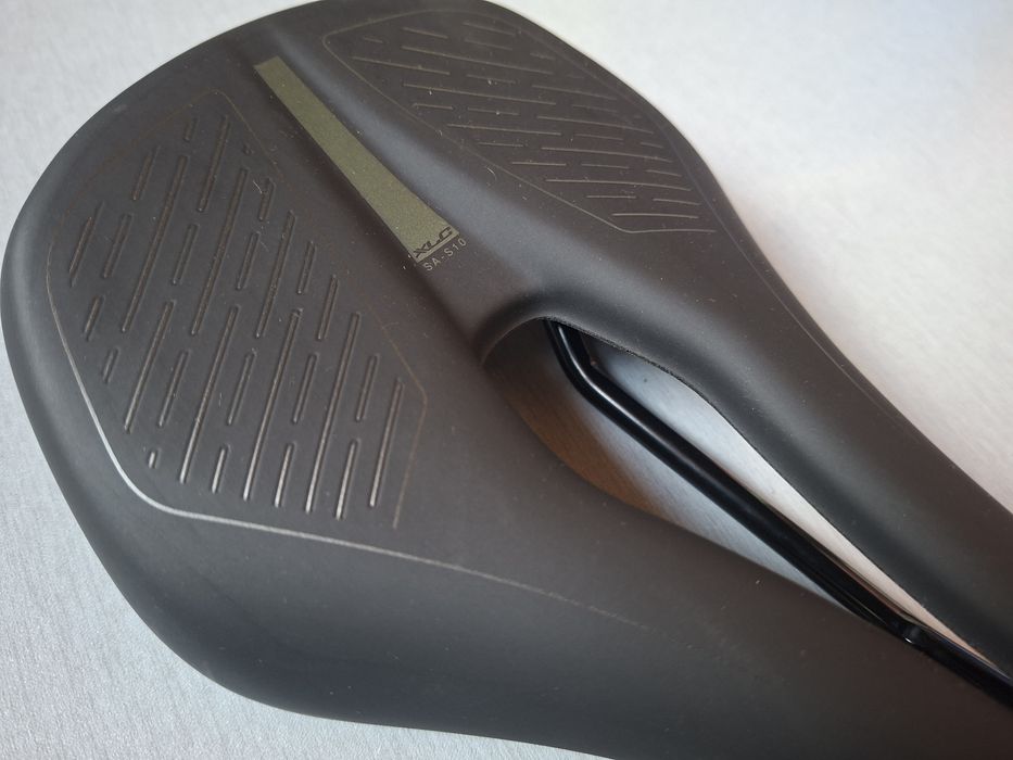 siodło siodełko rowerowe XLC SA-S10 143 mm