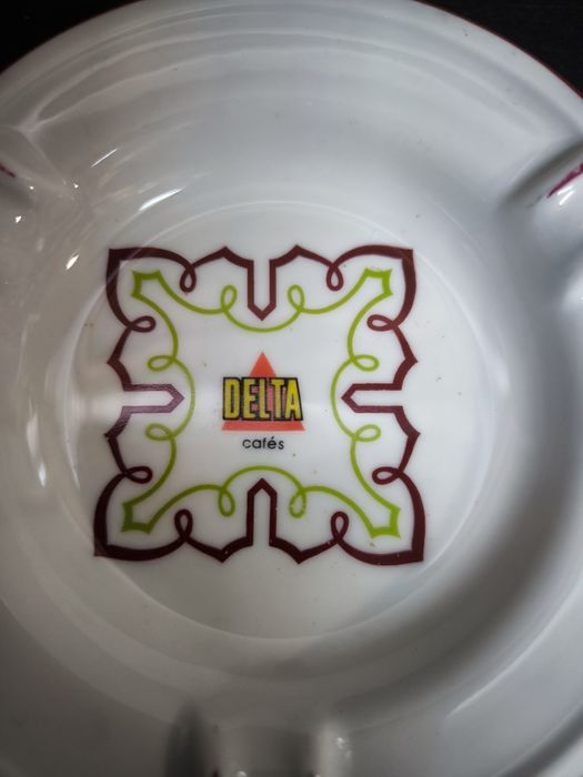 Cinzeiro café Delta