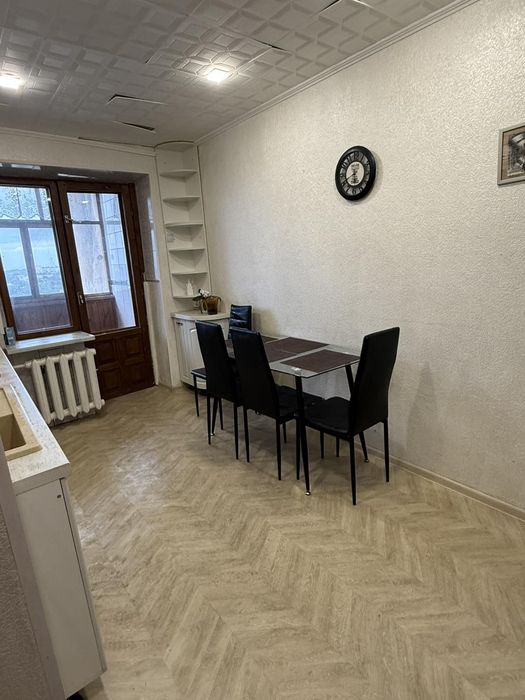 Продаж 4х кімнатної квартири