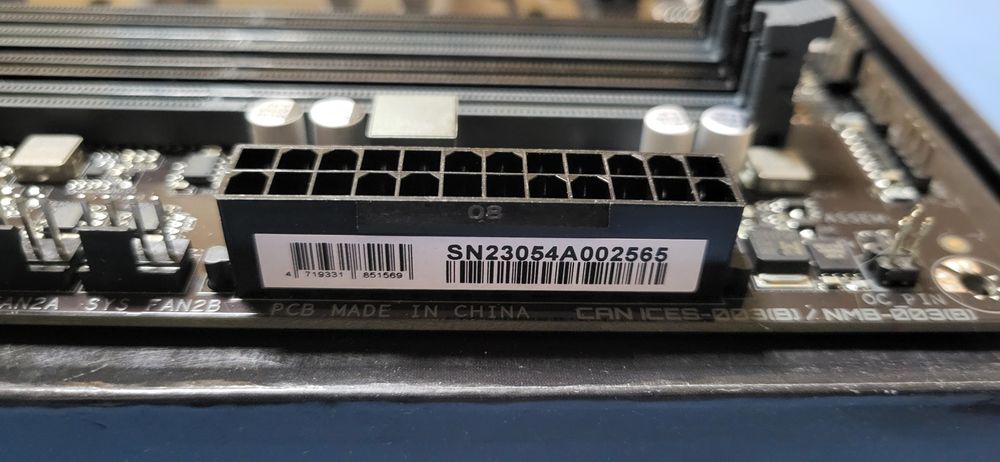 Материнська плата Gigabyte B760 DS3H AX DDR4 (s1700, Intel B760)