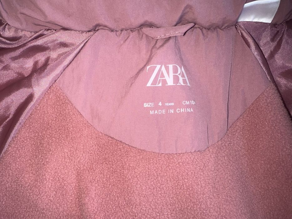 Куртка демісезонна фірми Zara 104 розміру