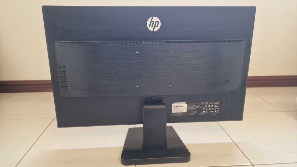 Monitor HP 27w – 27" IPS Full HD (HDMI / VGA) – Excelente Estado