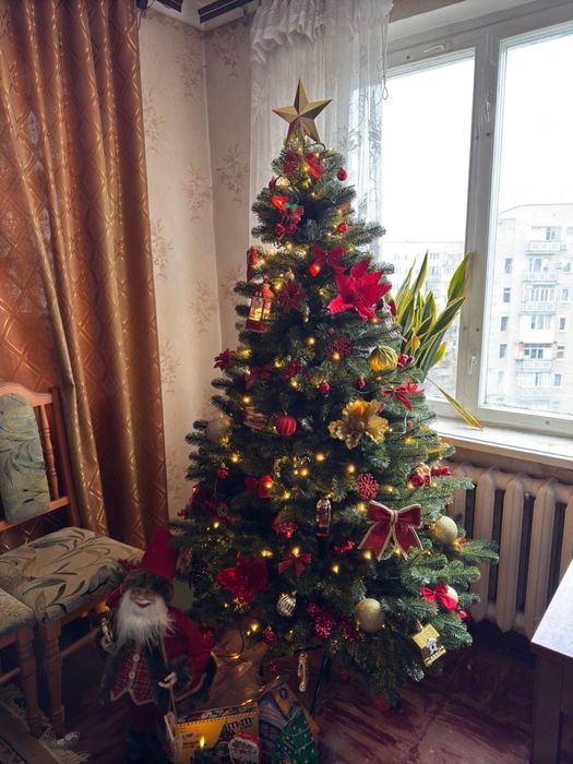 Елка 1.80см, со всеми игрушками