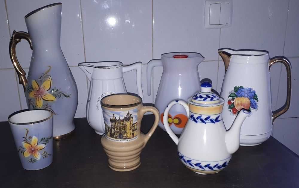 Jarros conjunto de 7 diferentes + 1 copo - tudo por 7,50 euros