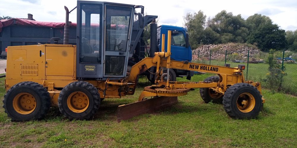Równiarka drogowa New Holland