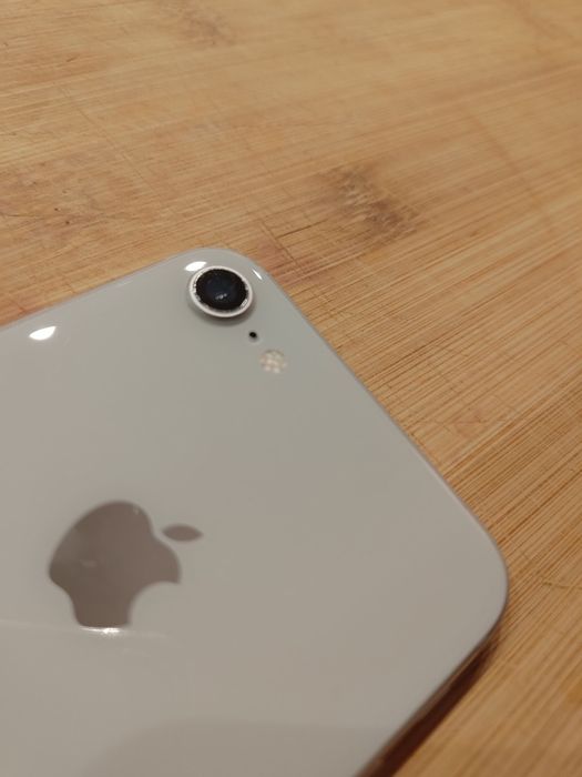 iPhone 8 64GB Branco/Prateado - Bom Estado