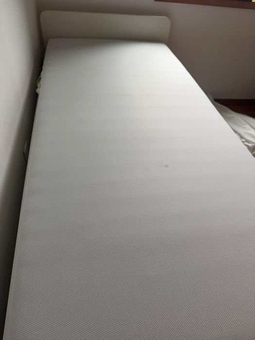 Cama IKEA SLÄKT individual 2 gavetas + colchão Emma