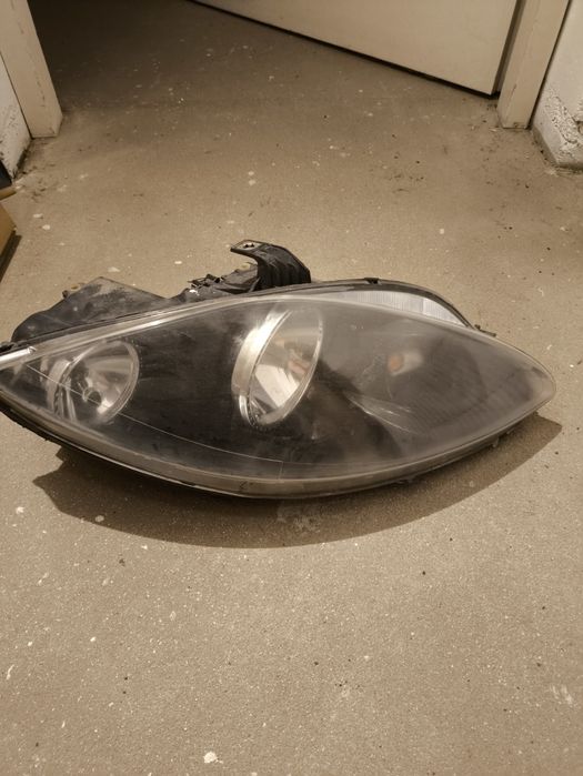 Lampa przód seat altea