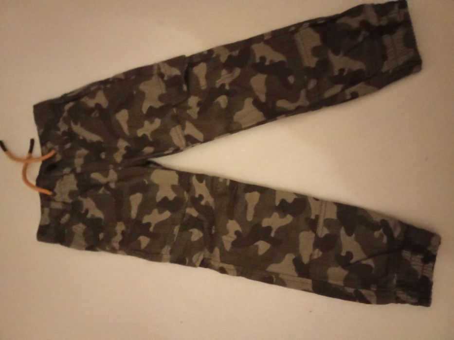 Calças camuflado menino 5 anos