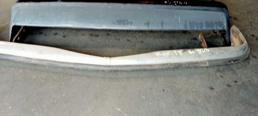 Para choques Originais  Mercedes 190 Mercedes  W202 W126  W124