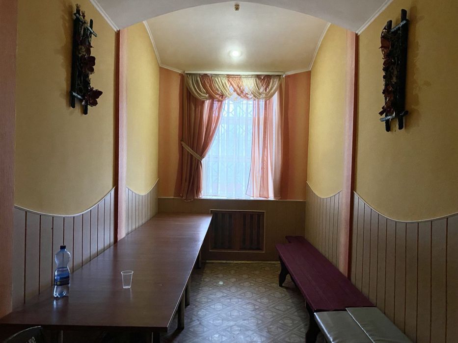 Фасадне приміщення 485 кв.м