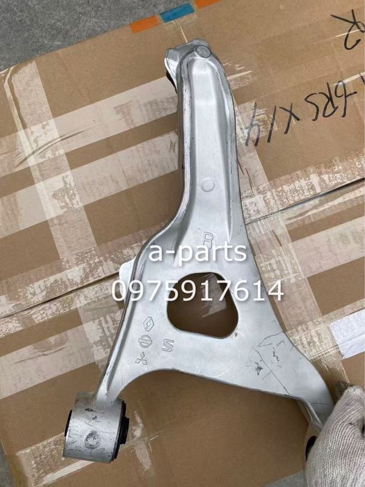 Рычаг передний левый правый Ниссан Рог Т33 Nissan Rogue 2021-2025