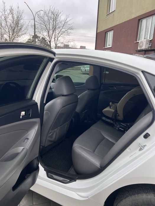 Hyundai Sonata гібрид