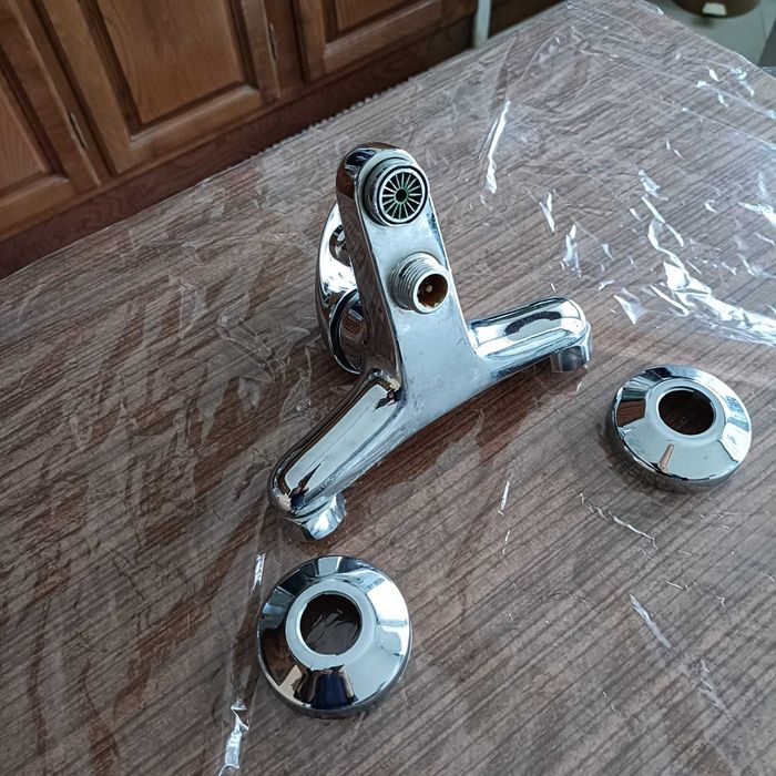 Torneira misturadora monocomando de banheira