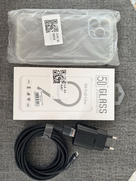 Iphone 13pro max 256GB, stalowy, ładowarka+kabel+etui