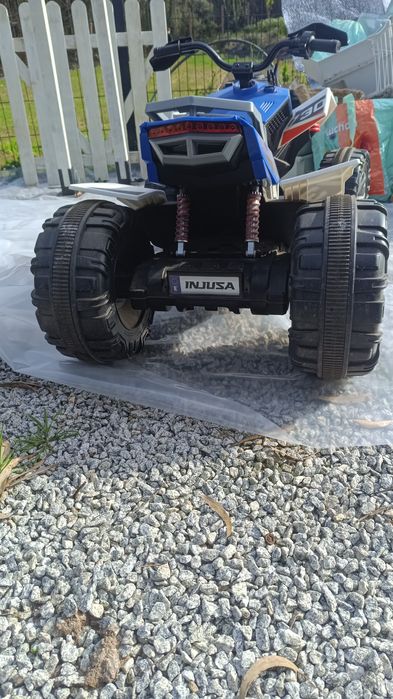 Mota elétrica de criança