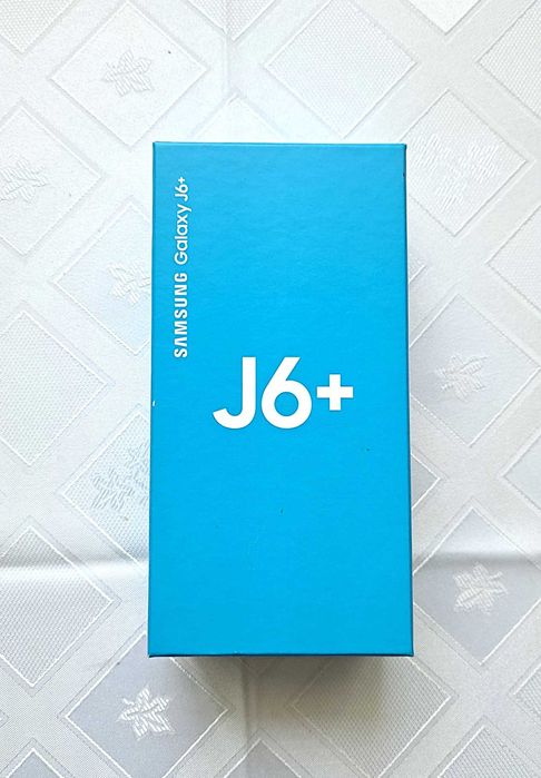 Puste pudełko po smartfonie Samsung Galaxy J6+