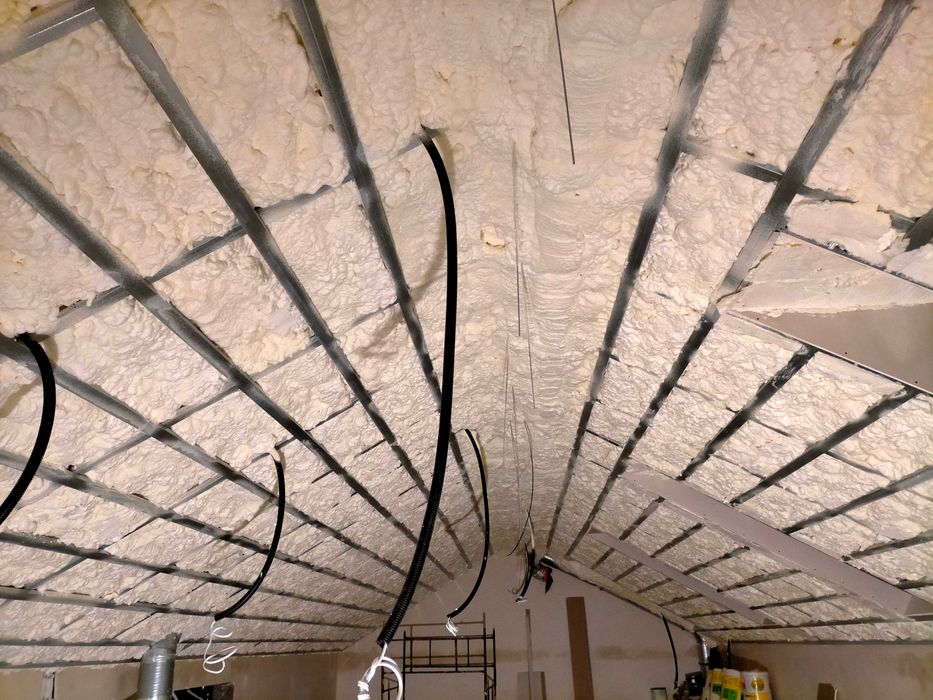 Ocieplenie pianą PUR,WEŁNĄ,CELULOZĄ,naprawa izolacji, wieszaki GRATIS