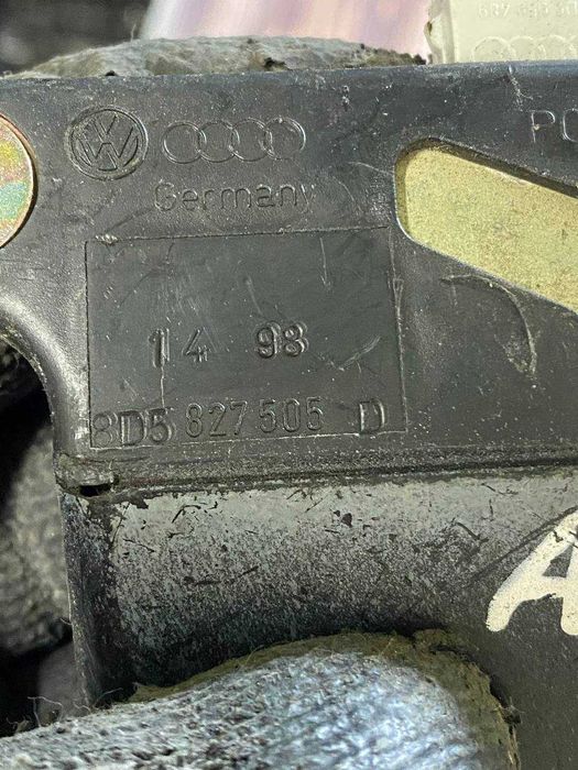 Замок кришки багажника Audi A4 B5 / Seat Toledo II 1995–2004 8D5827505D