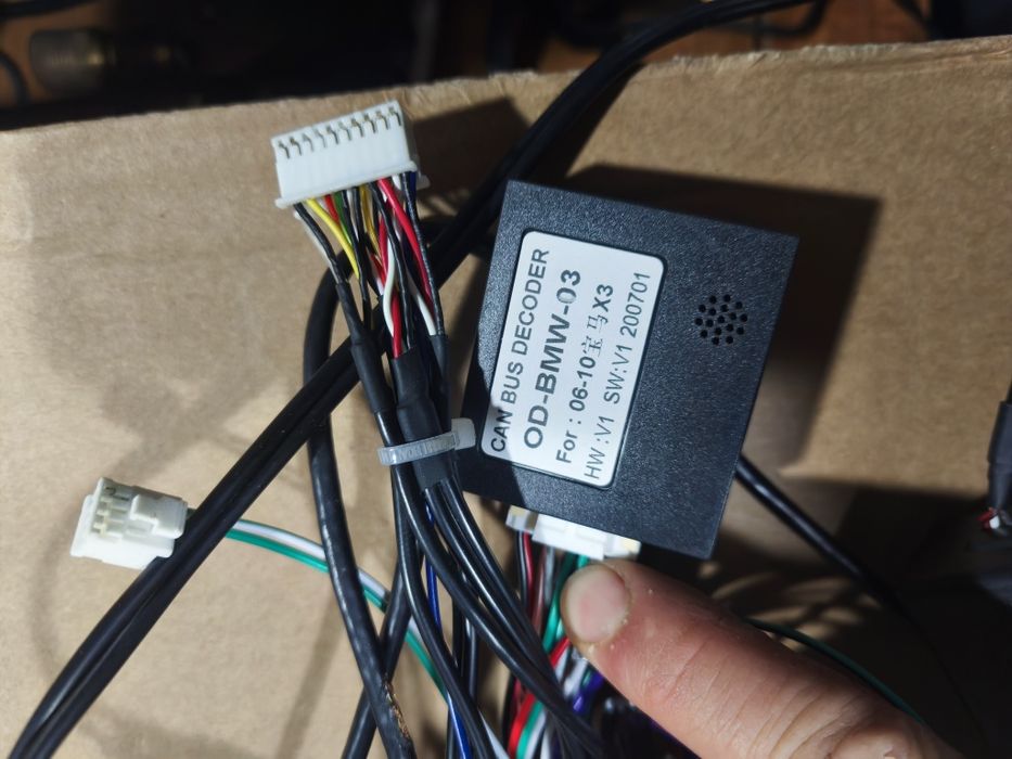 Conjunto chicotes, antenas, câmeras traseiras radio