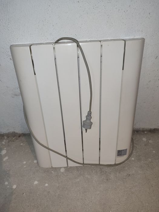 Radiador elétrico 600w.